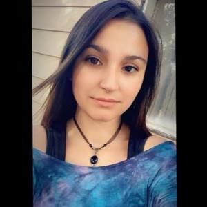 Meet your Posher, Selena